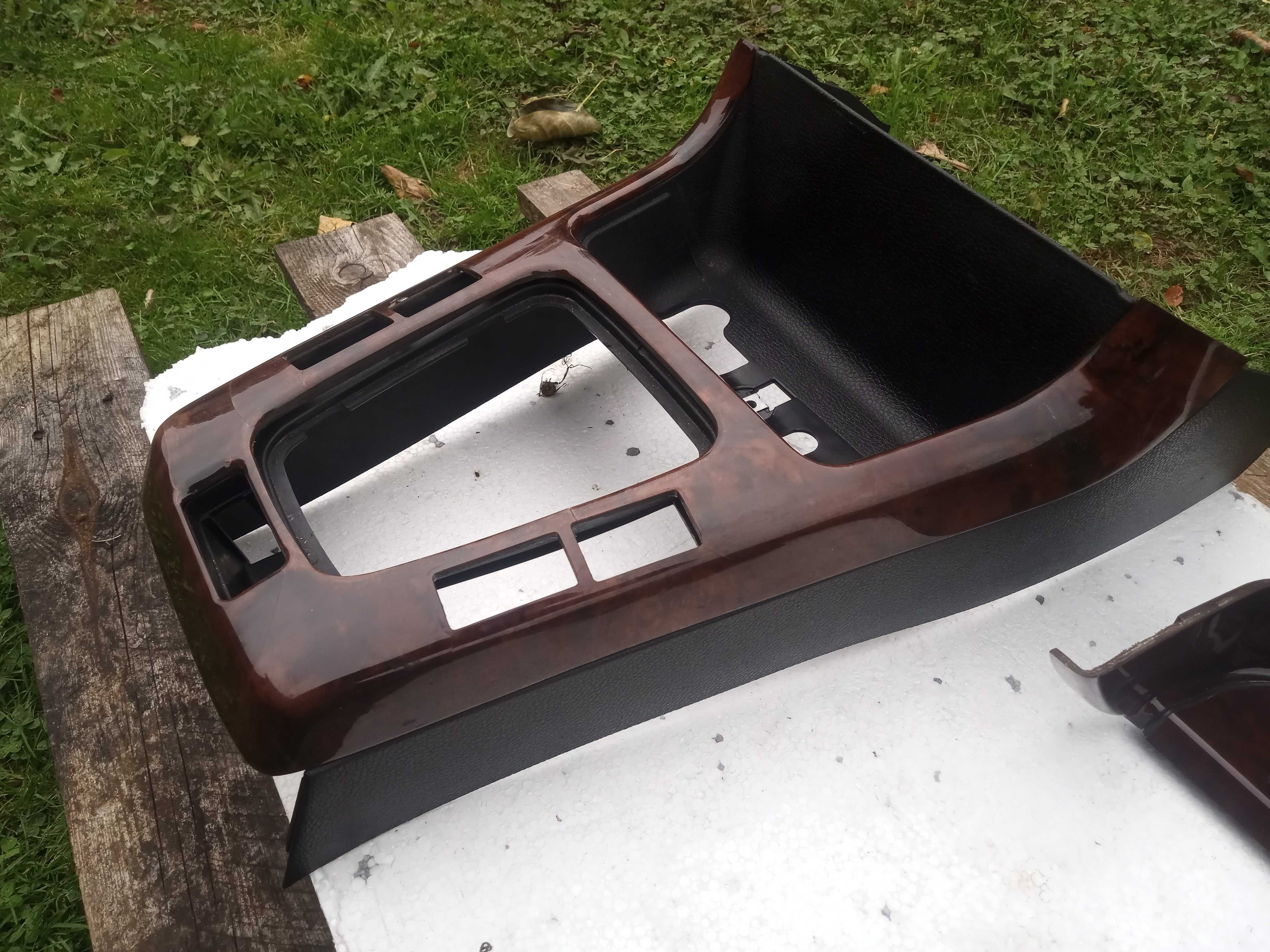 Elementy drewniane drewno dekory Nussbaum BMW E36 Compact