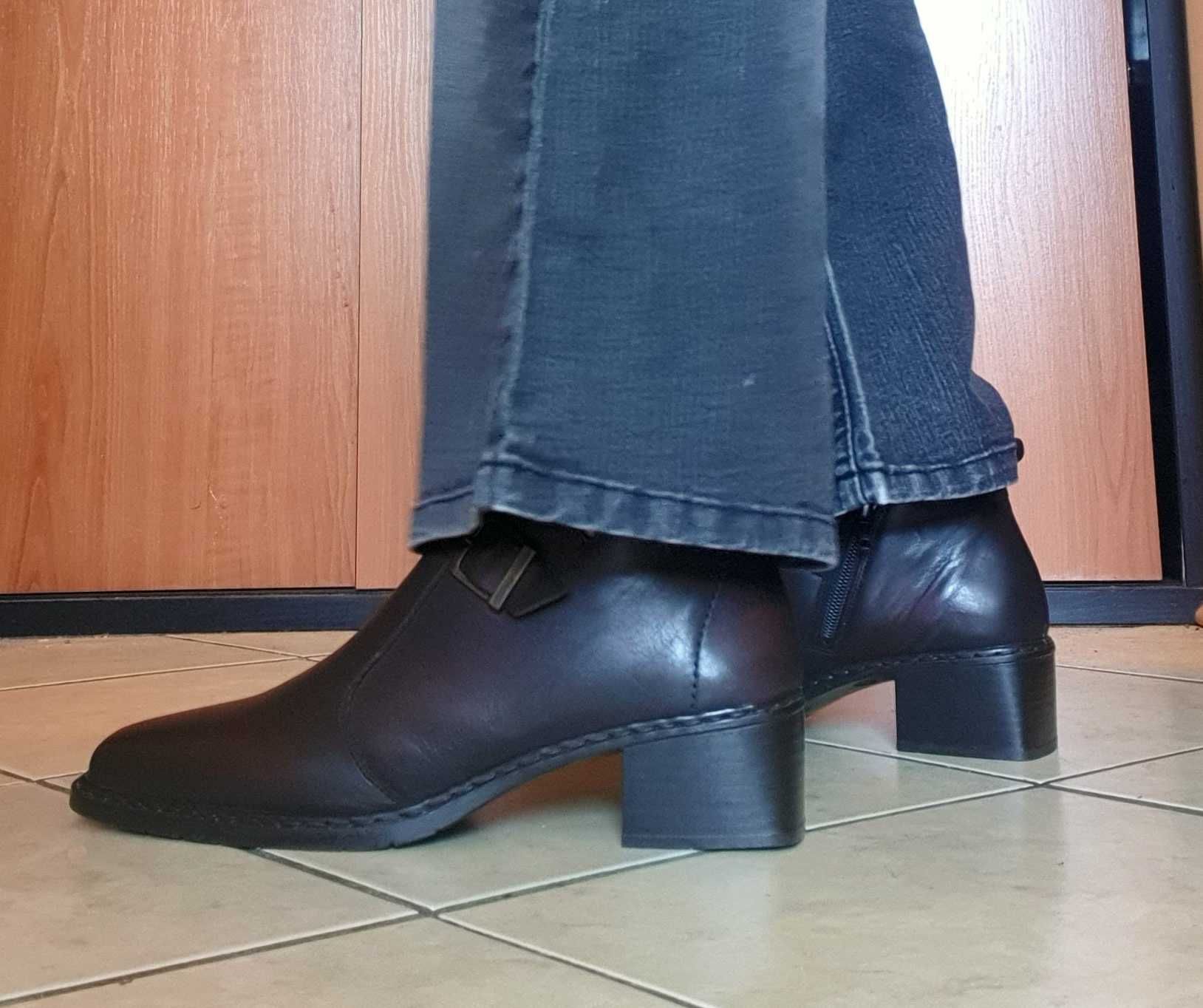 Buty Rieker skórzane jesienno-zimowe z futrem