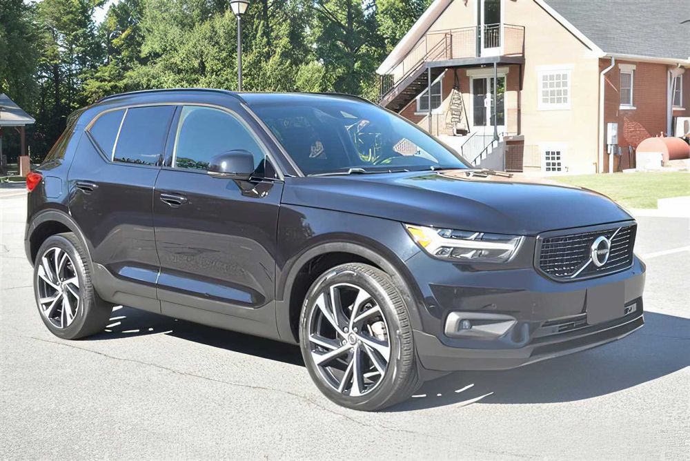 Volvo XC40      2020