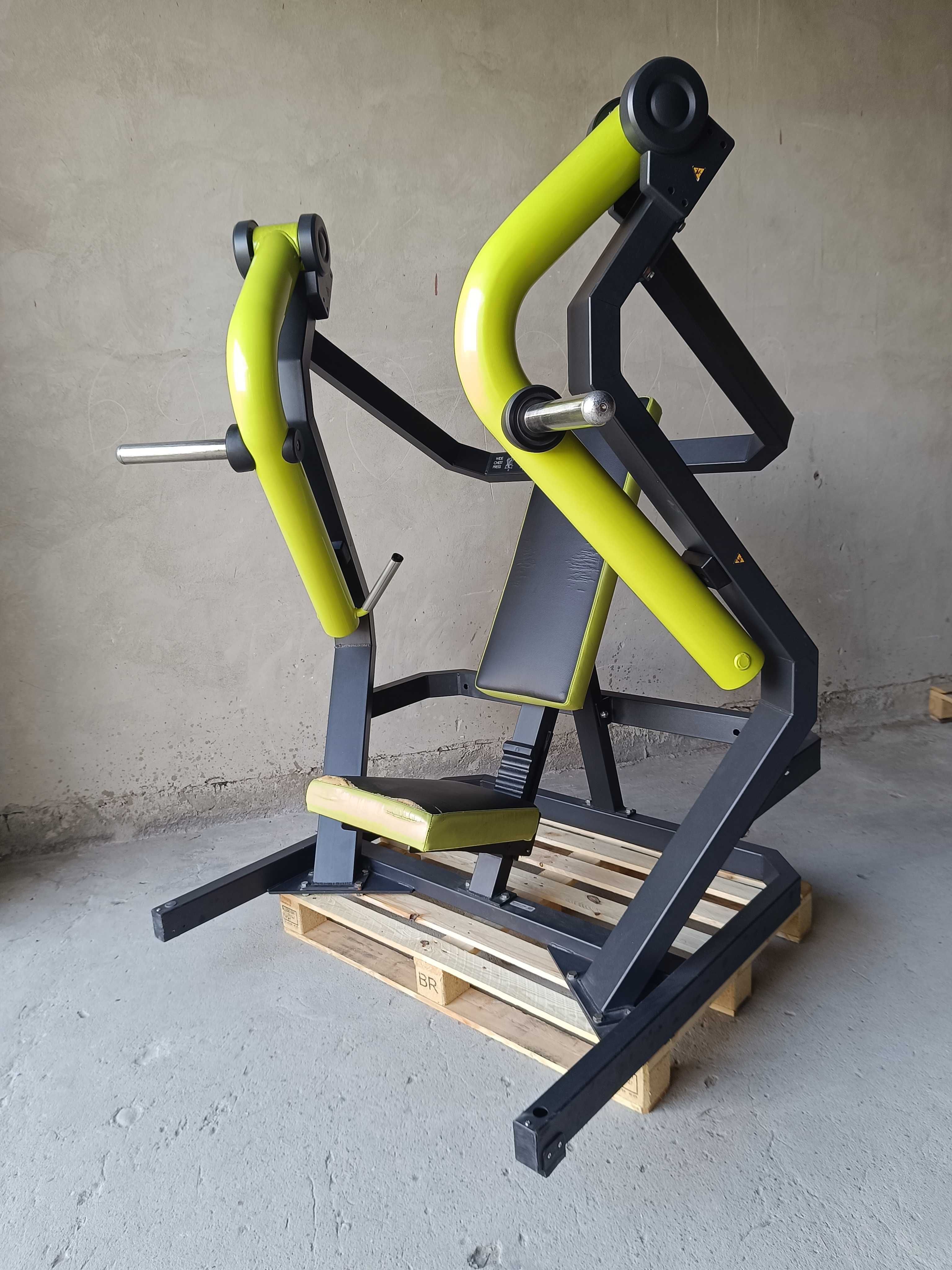 Hammer Chest Press klata triceps DHZ siłownia olymp hbp hes sewim