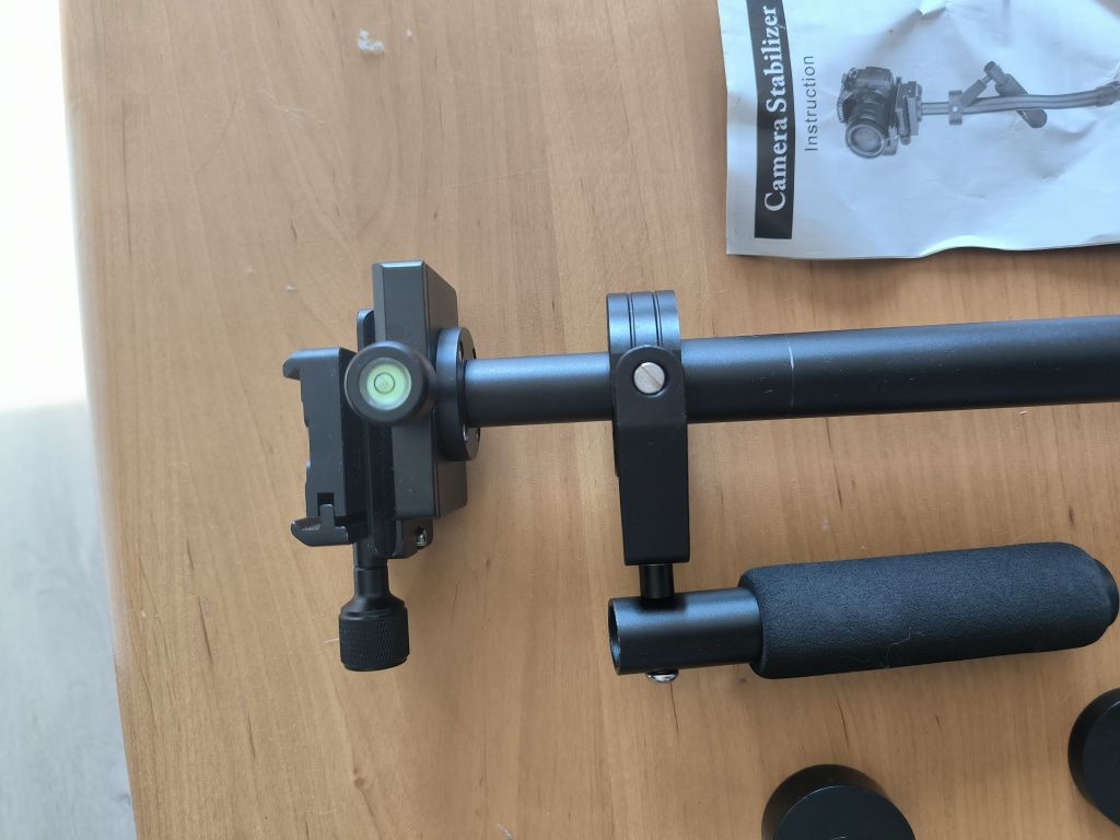 Mechaniczny stabilizator kamery – steadicam