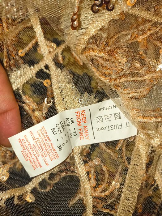 Полупрозрачное платье с трусиками.на худышку