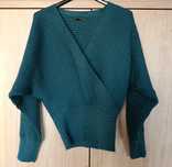 Sweter z dekoltem V