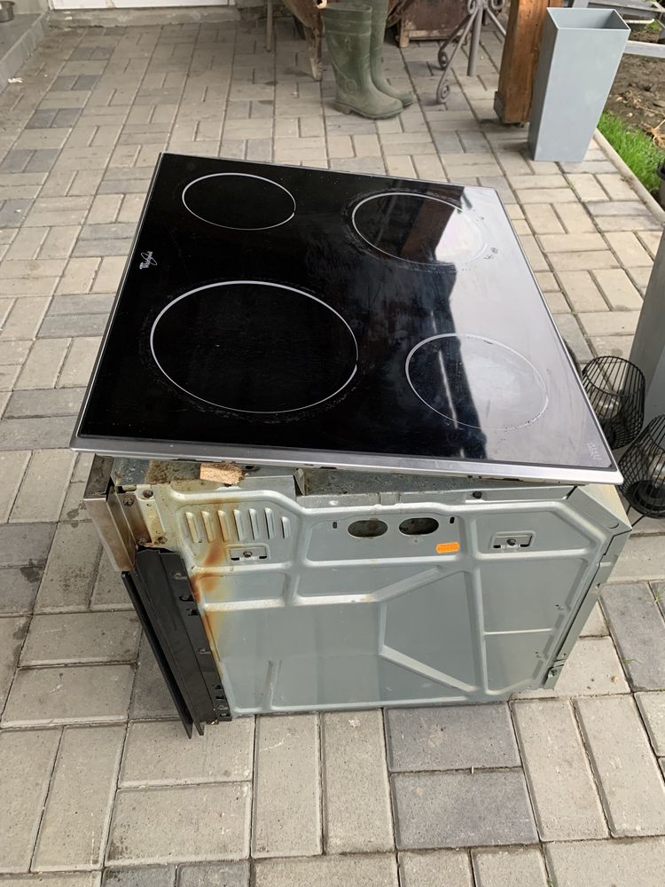 Продається духова шафа та нагрівальна поверхня