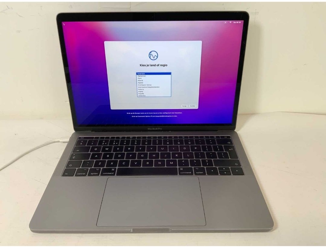 Macbook Pro 13" I5 16 Gb RAM 256 SSD