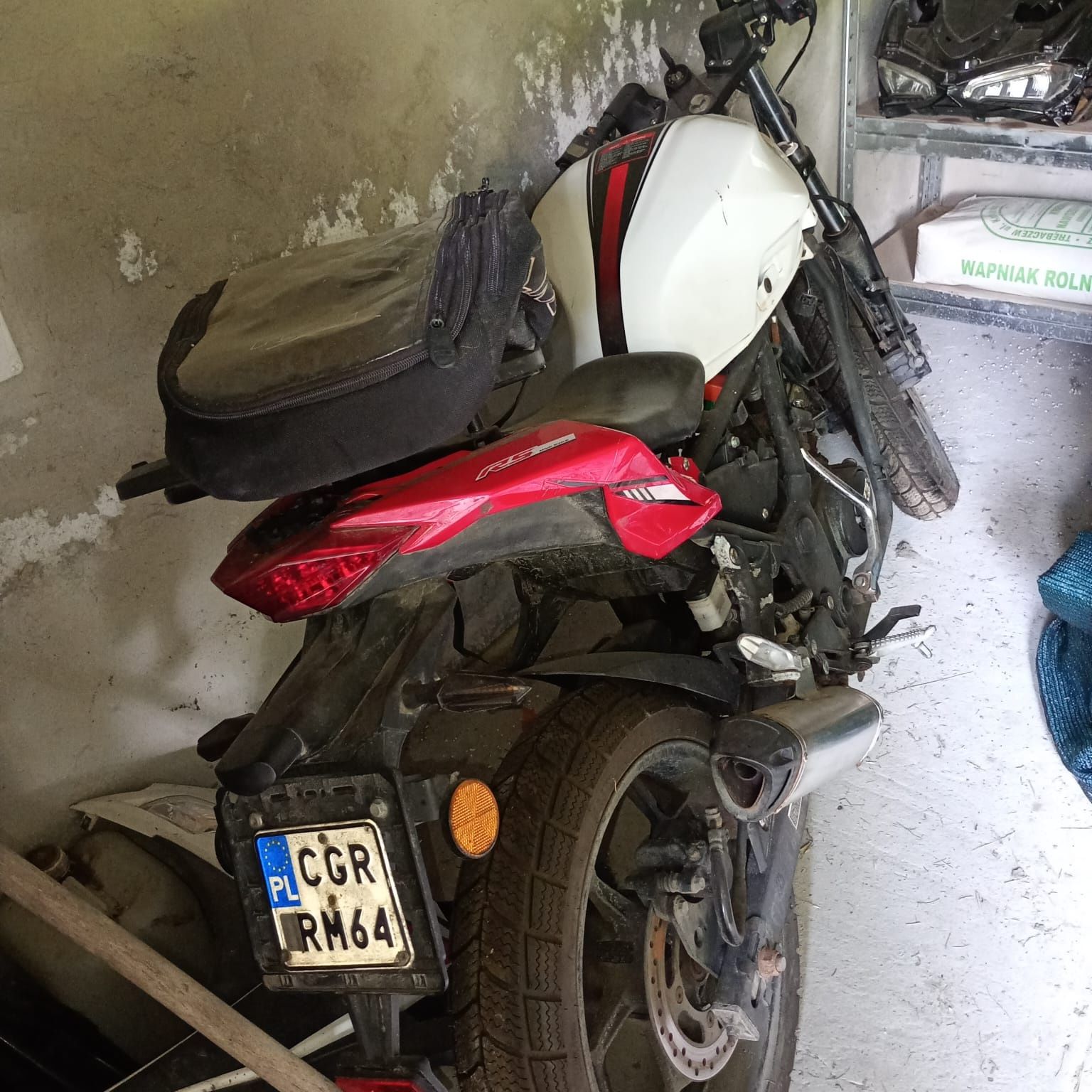 Sprzedam motor w całości.
