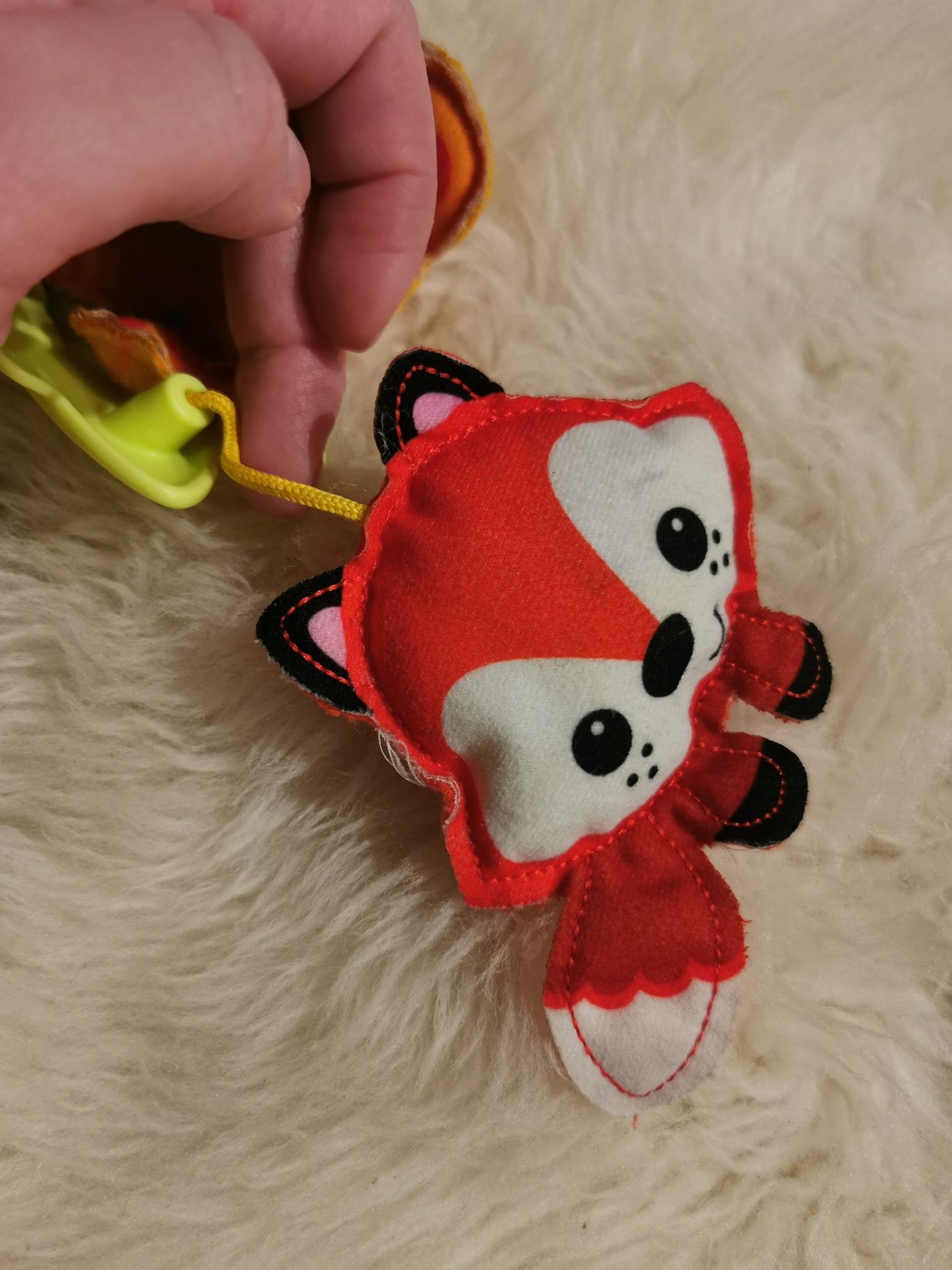 Підвіска іграшка fisher price звірята на ліжечко коляску фетрові