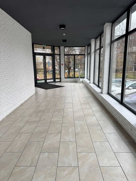 Офісне приміщення в центрі міста по вул. Небесної Сотні