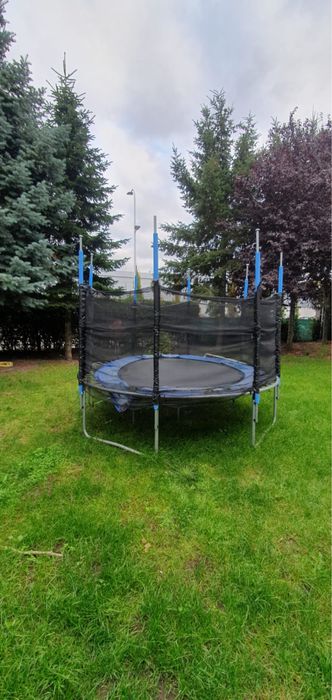 Trampolina uszkodzona