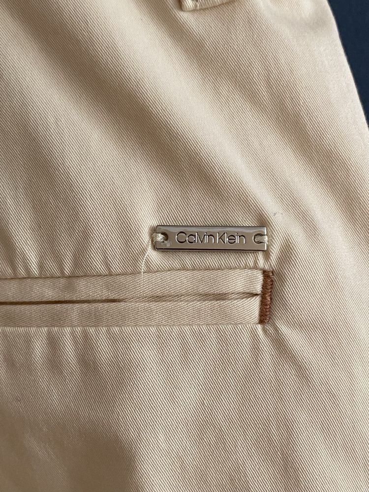 Bawełniane spodnie Calvin Klein r.36