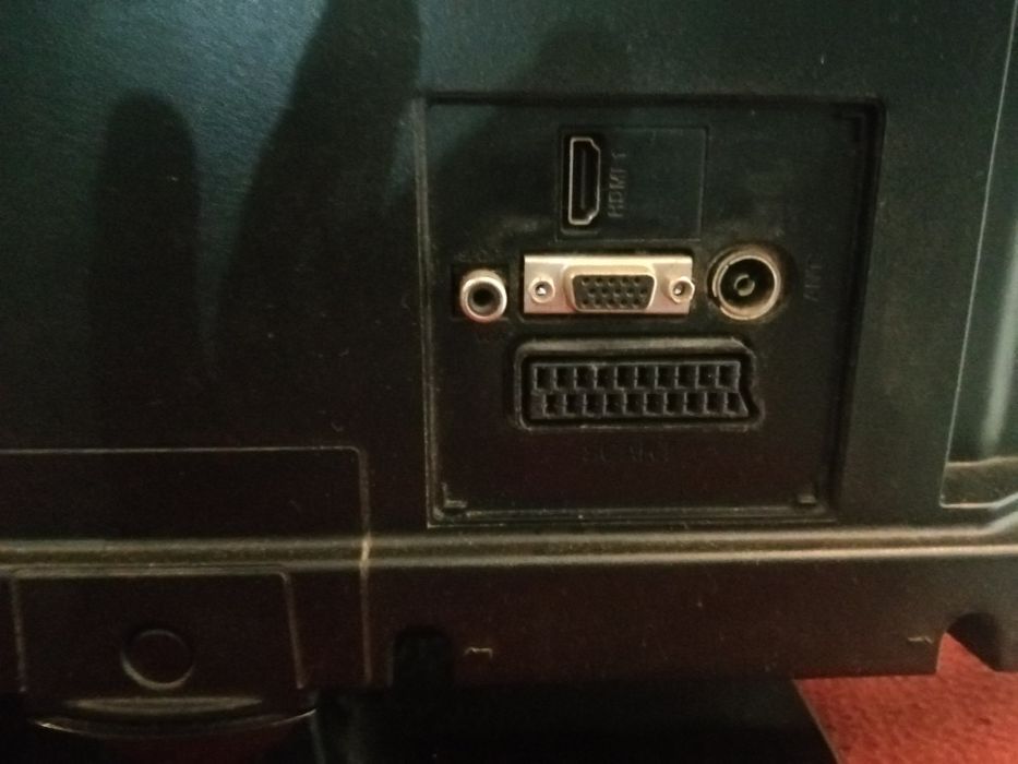 Televisao pequena KUNFT a funcionar