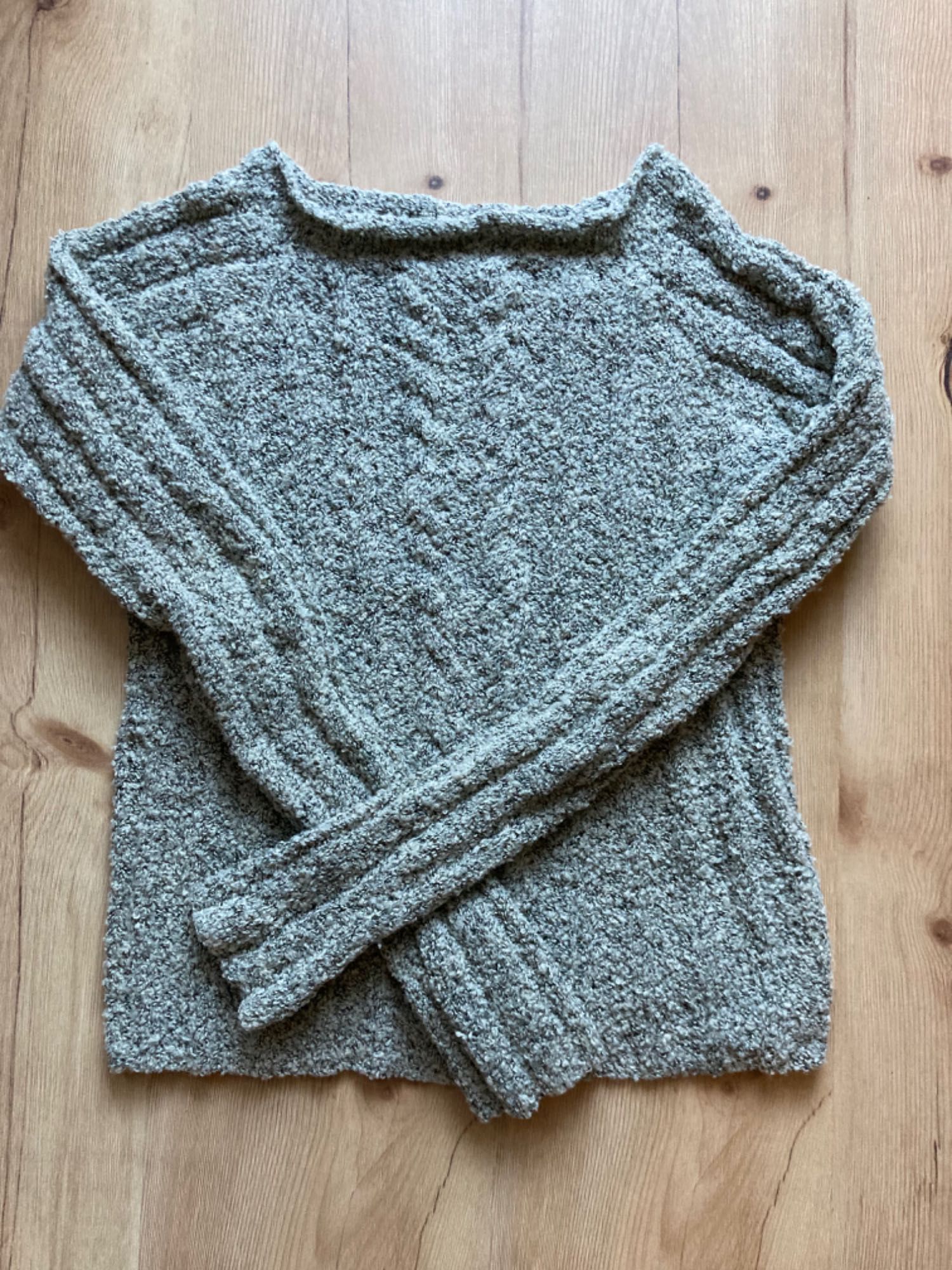 Sweter ręcznie robiony XS/S