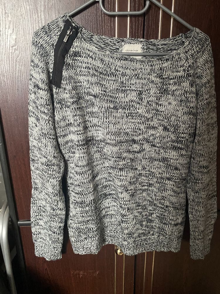 Sweter.
