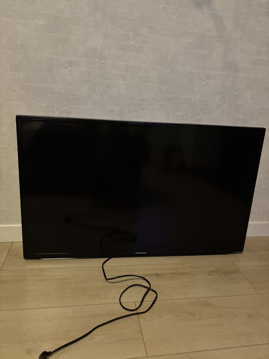 Телевізор Samsung UE40EH5300W