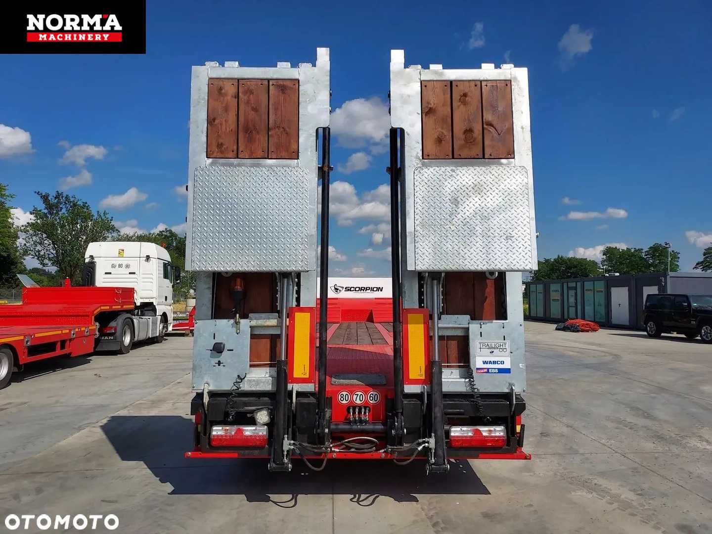 Naczepa niskopodwoziowa Scorpion . Wyprzedaz rocznika 2023 !!! NOWE !!