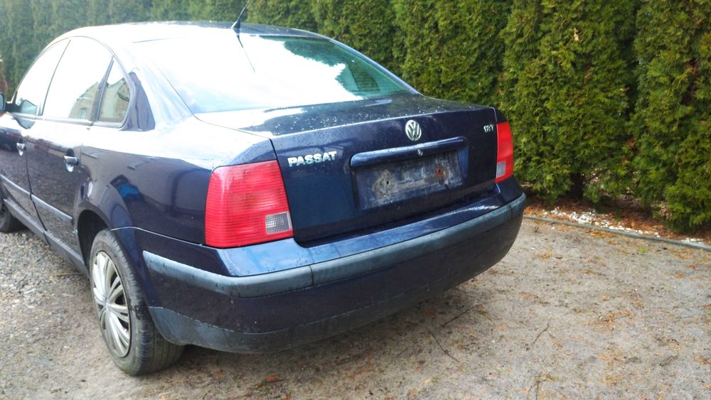 lusterko lampa zderzak drzwi szyba pas passat b5  1.8t aeb dhw  ln5y