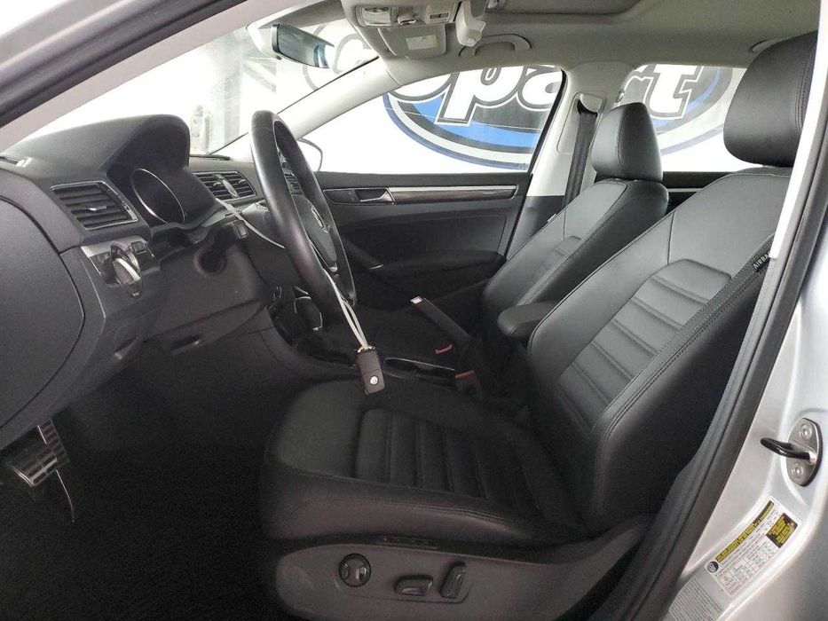 2017 Volkswagen Passat SEL Premium