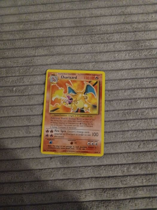 Pokémon Charizard 4/102 Base Set Reprint 2022 Holo – stan idealny