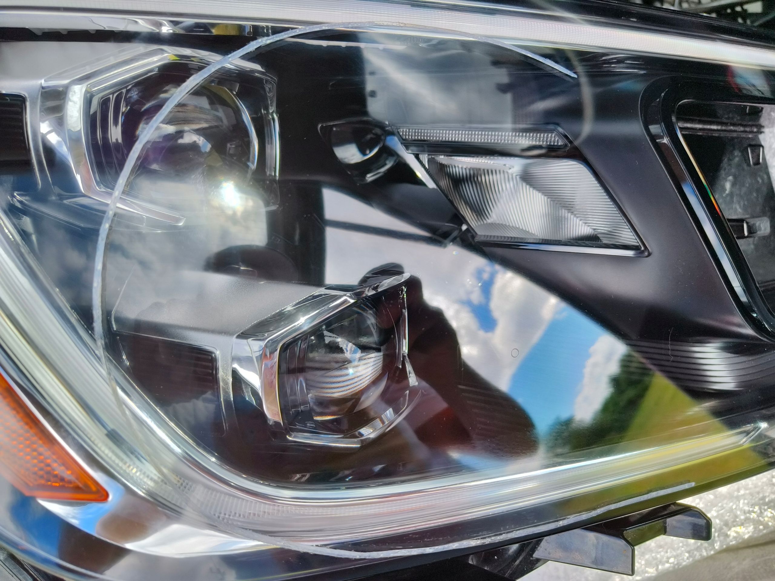 Volkswagen Atlas Cross Sport 2024 Reflektor Lampa Led Prawa iq…