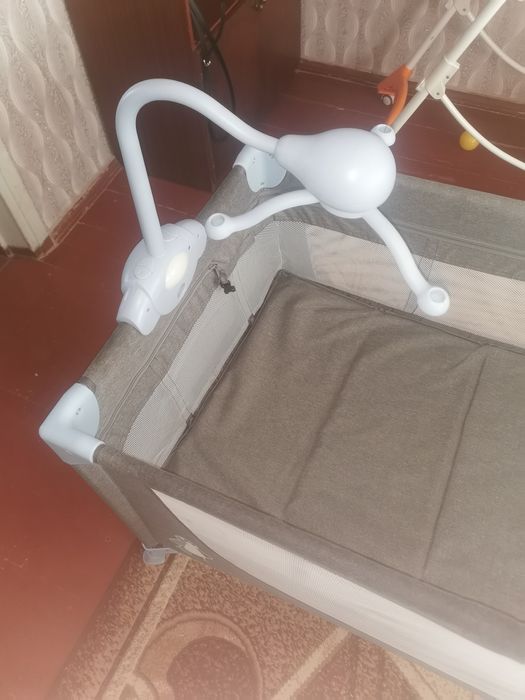 Продам дитячу кроватку 3/1