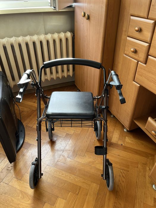 Sprzedam chodzik nieużywany