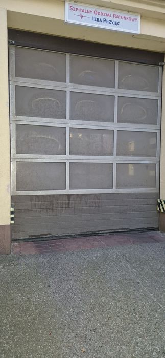 Sprzedam bramy garażowe