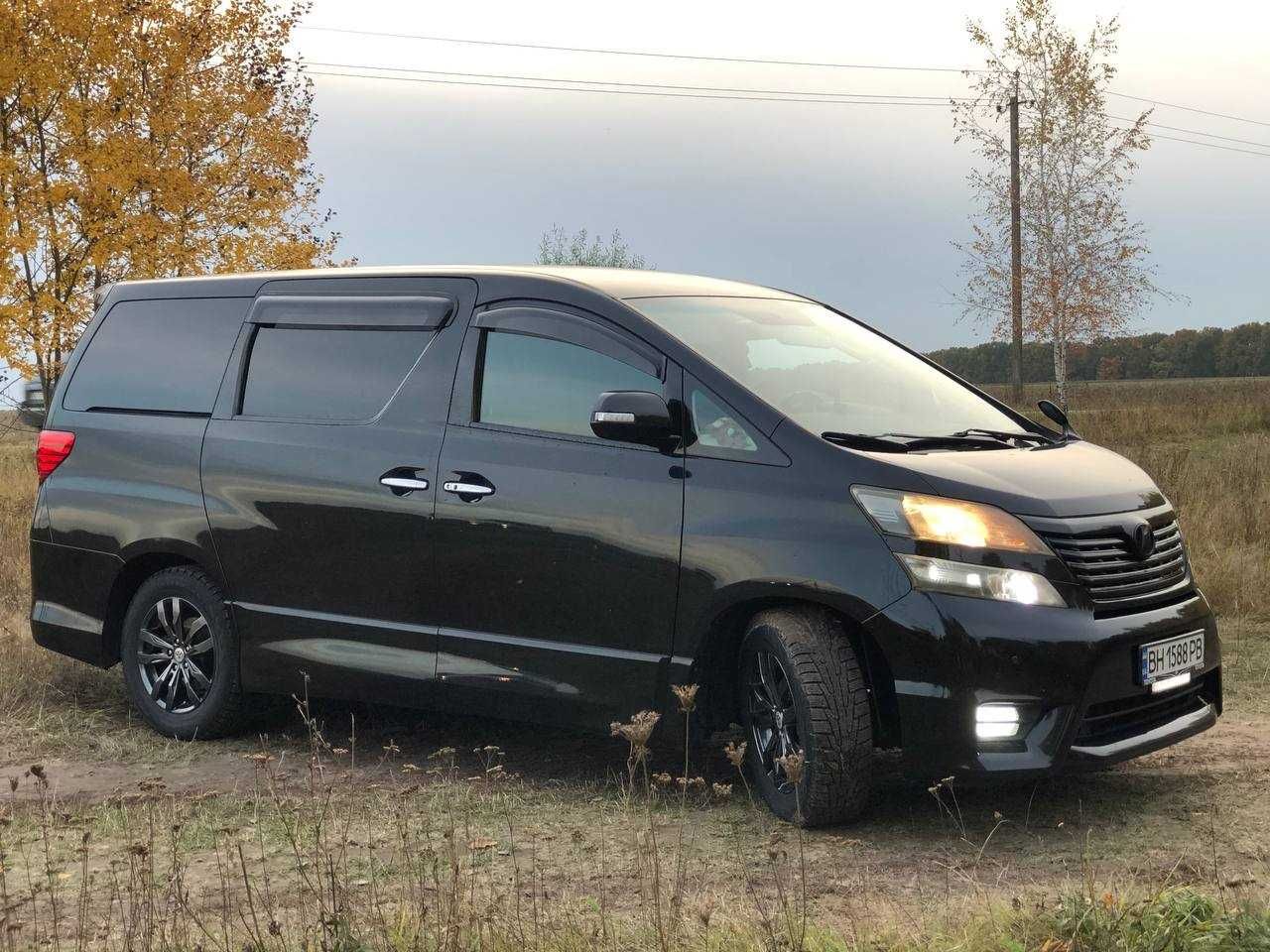 Продаю Toyota Vellfire 2010