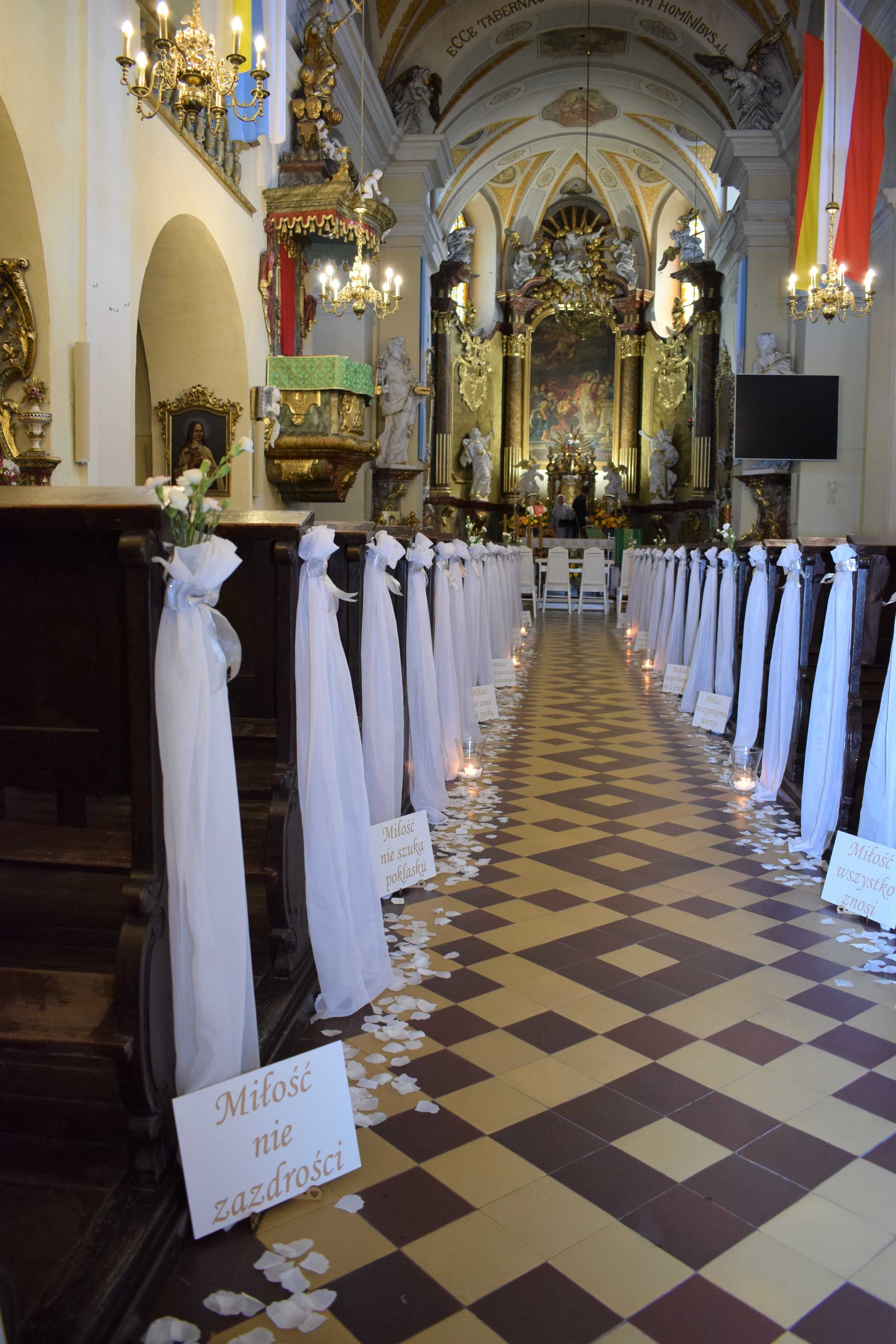 Ślub - dekoracja kościoła biały dywan, świeczniki śląsk opolskie