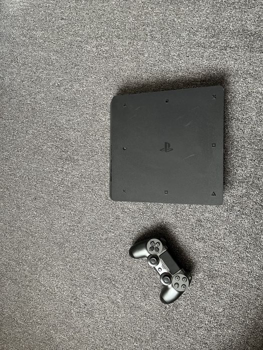 PlayStasion 4 slim 1 TB усі провода