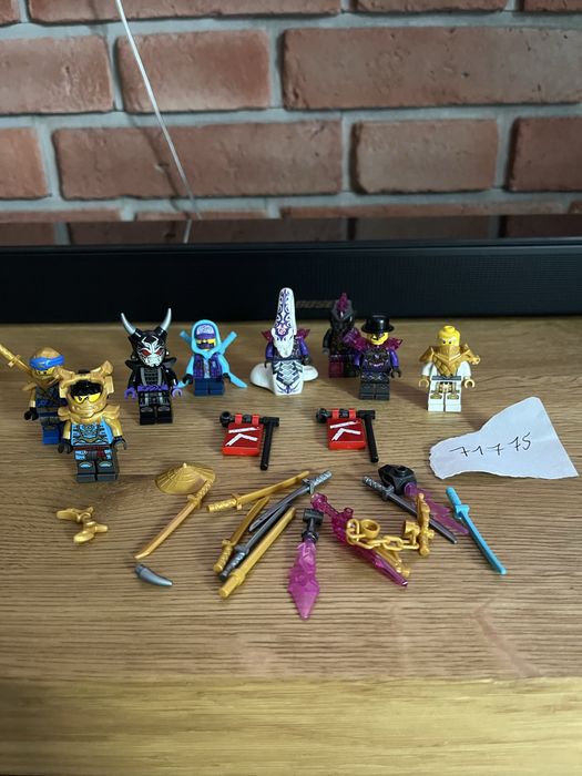 LEGO Ninjago 71775 - Mech Samuraj X Nyi figurki