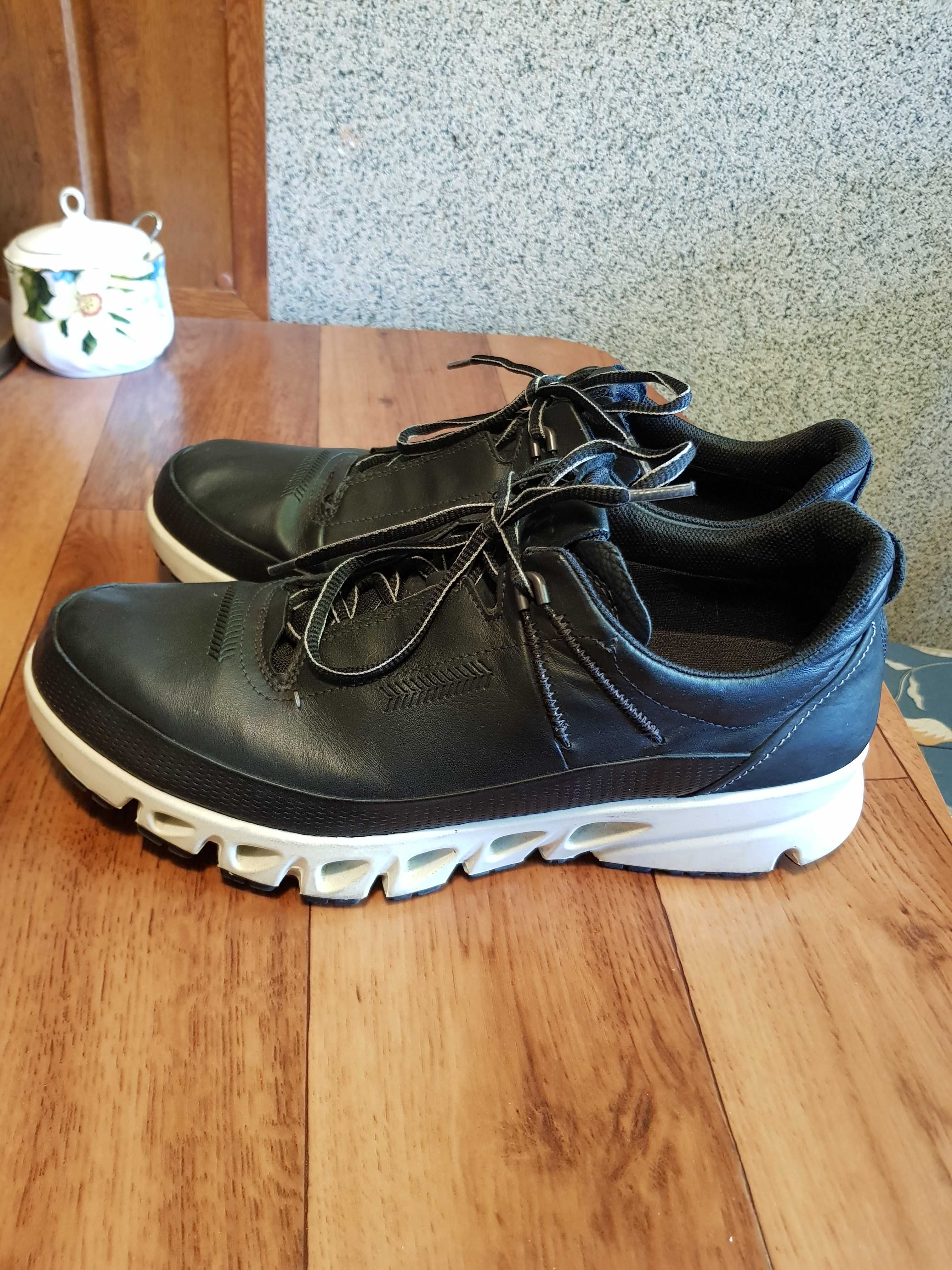 Buty męskie   ECCO M MULTI -VENT LOW GTX  w rozmiarze 46 czarne