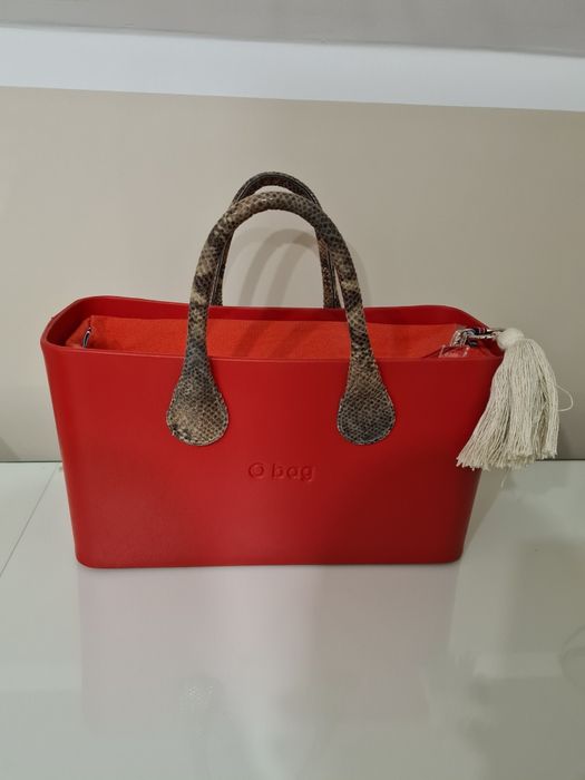 Obag ocity rosso z uchwytami i dwoma organizerami