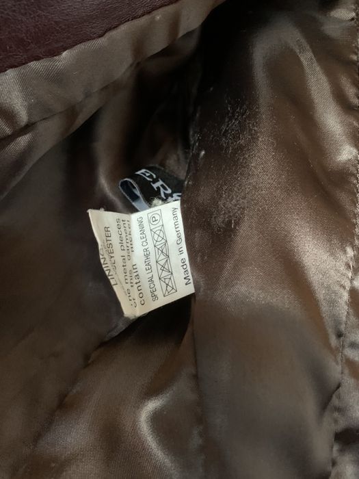 Куртка женская кожаная..