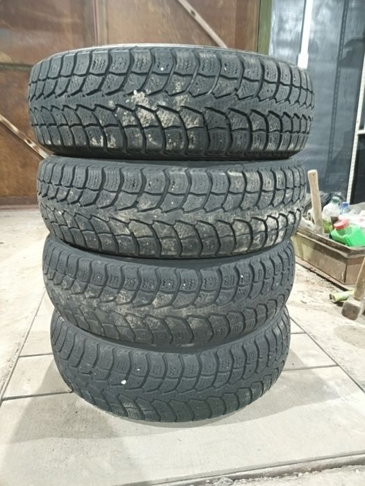 Комплект зимової гуми 175 70 R14