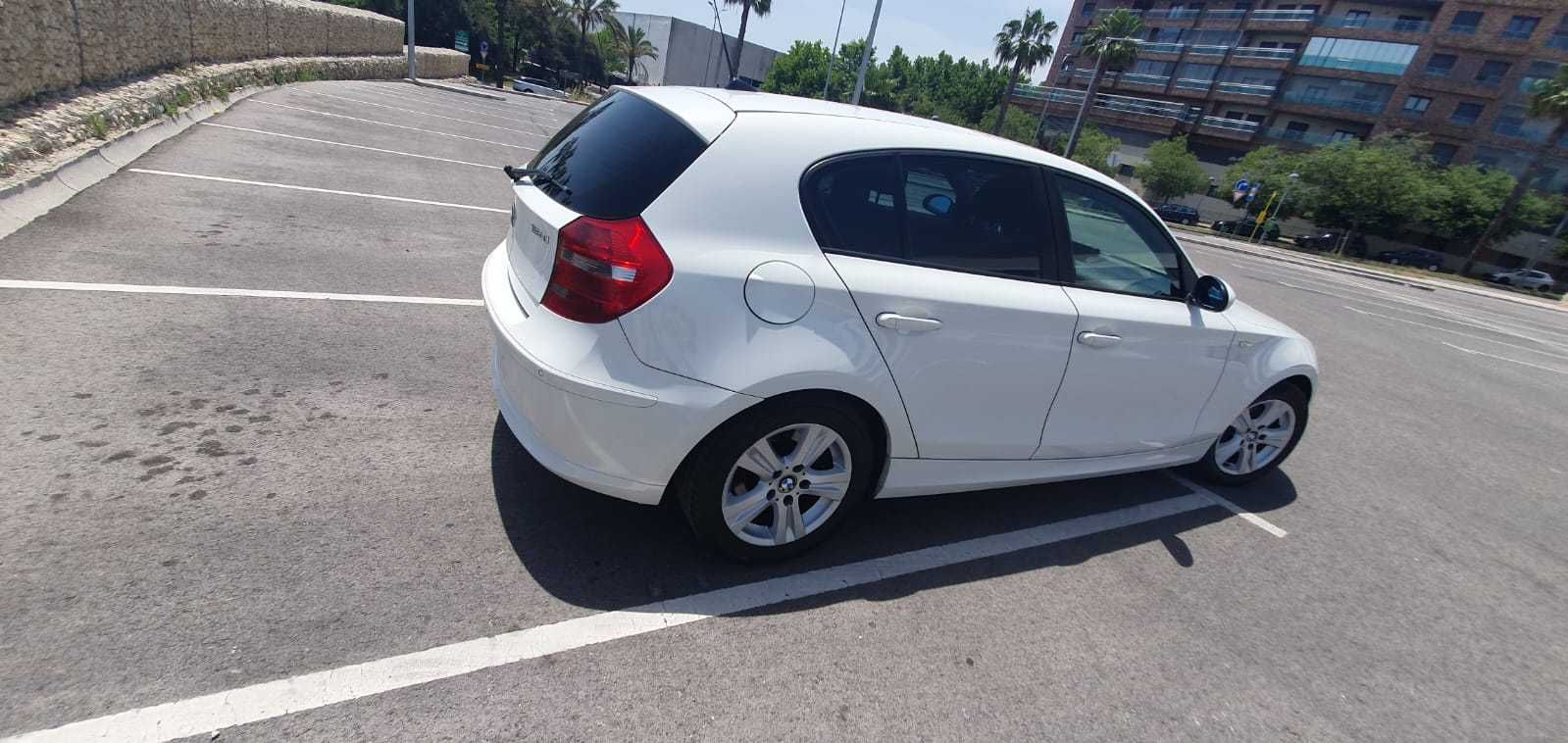 BMW S1 118d bem estimado