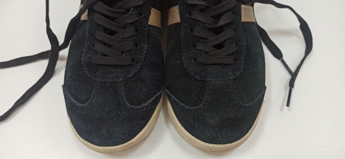Sapatilhas Gola 35