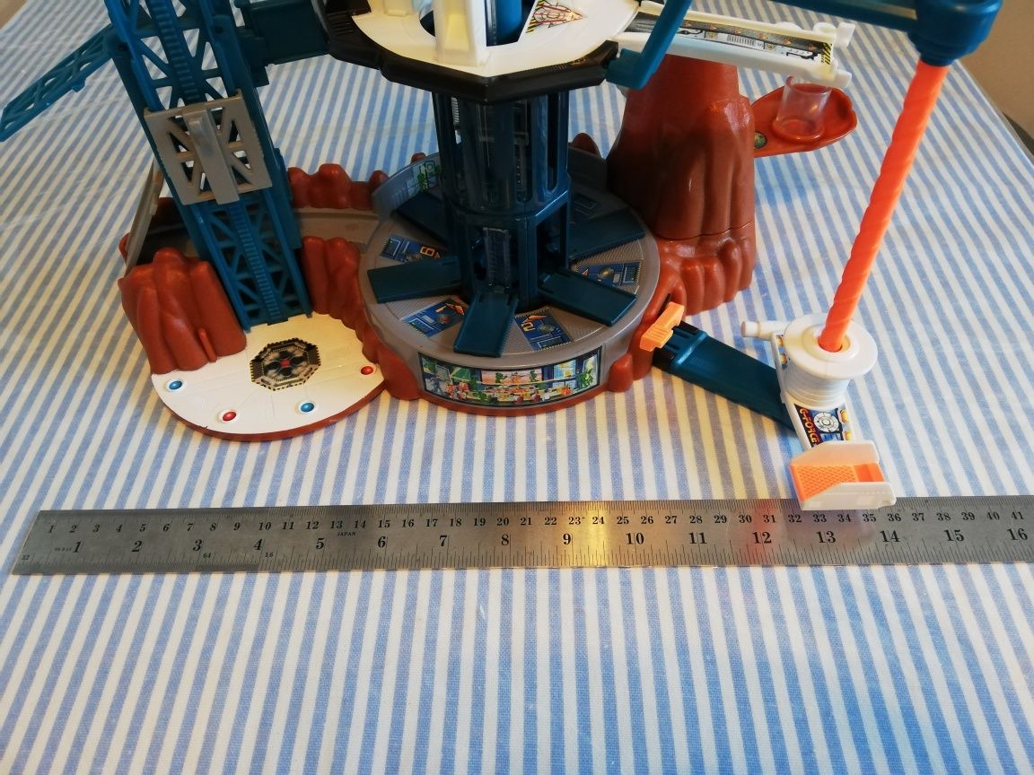 Base e nave espacial Mattel