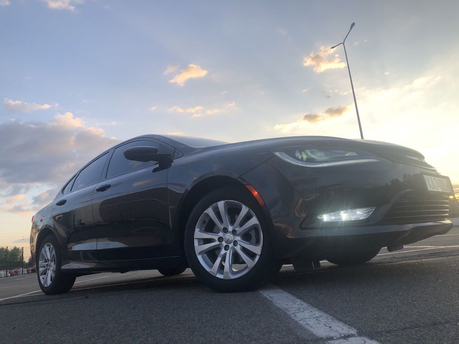 Chrysler 200 хамеліон синій