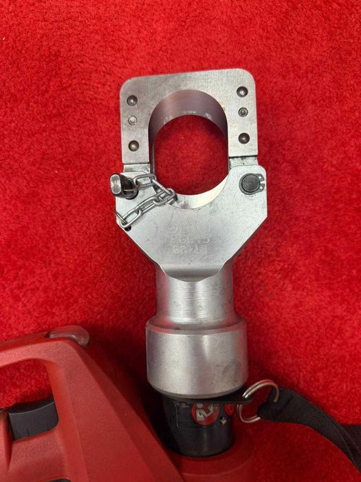 Elektrohydrauliczne nożyce do kabli EGC45
