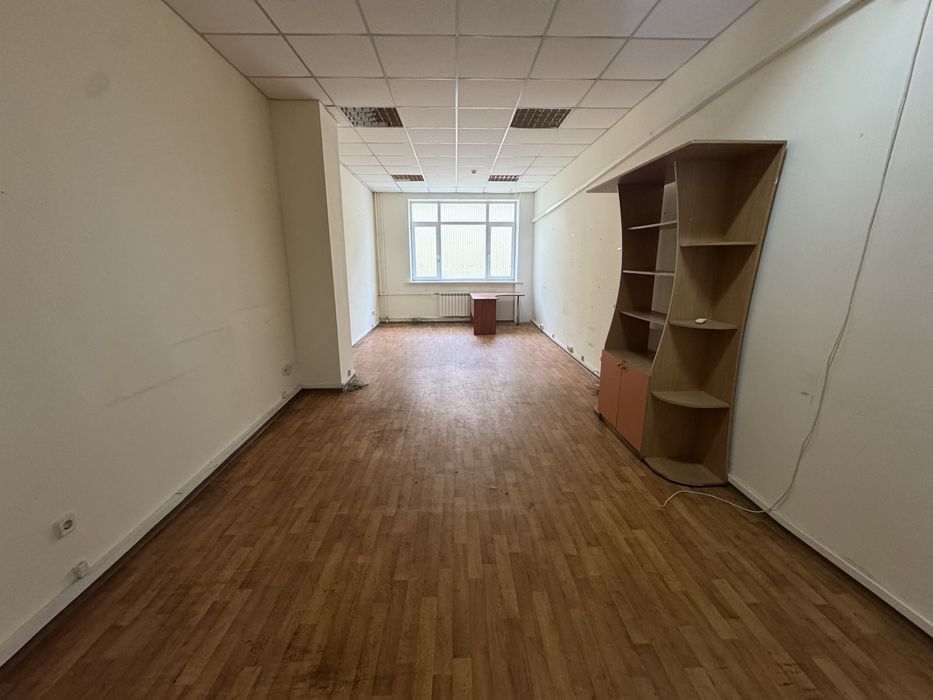 Здам в оренду офіс приміщення 28 кв м метро Голосіївська Васильківська