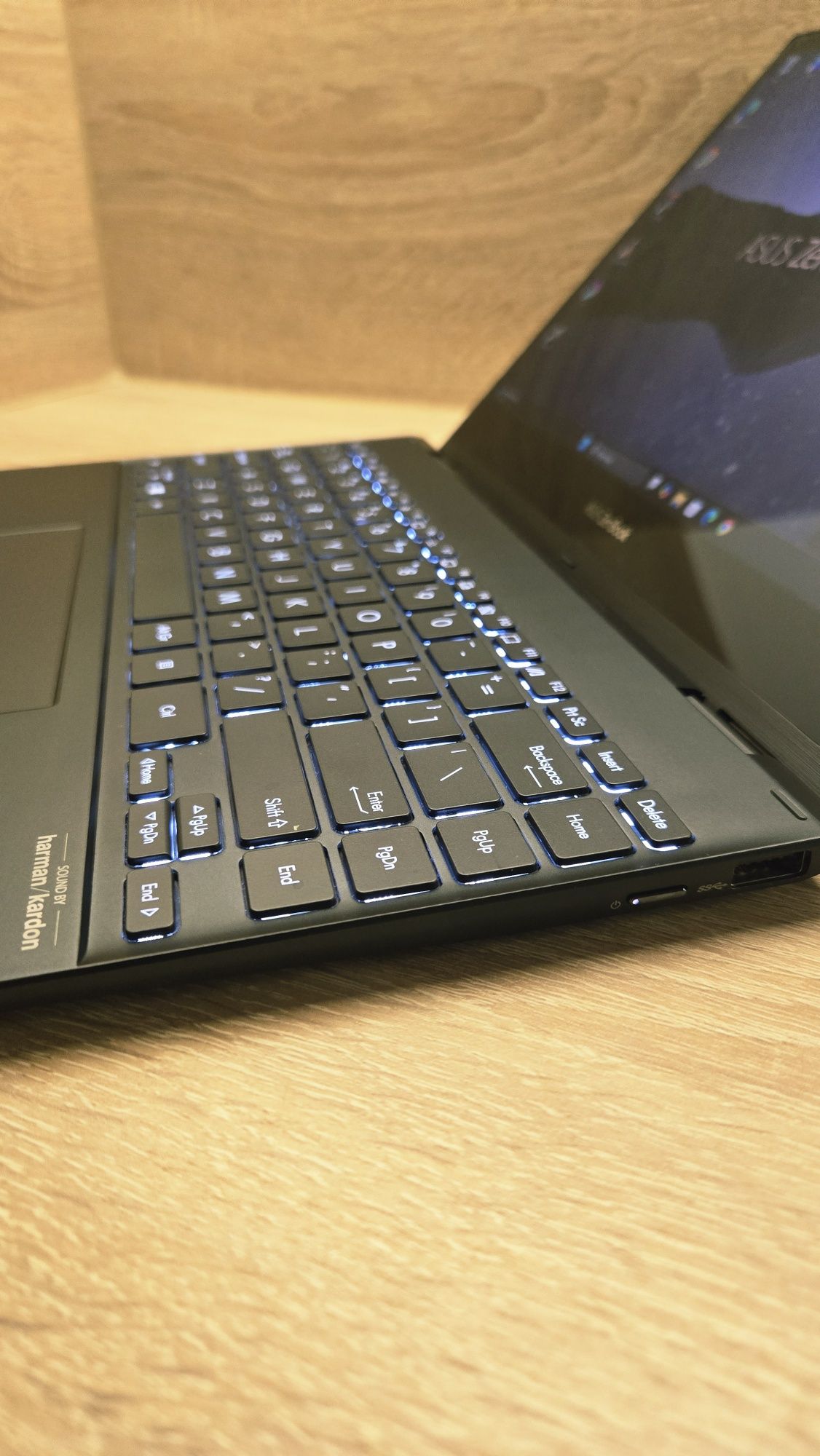 Laptop Asus Zenbook Flip Dotykowy  i5-1035G4 16GB DDR4 512GB SSD Win11