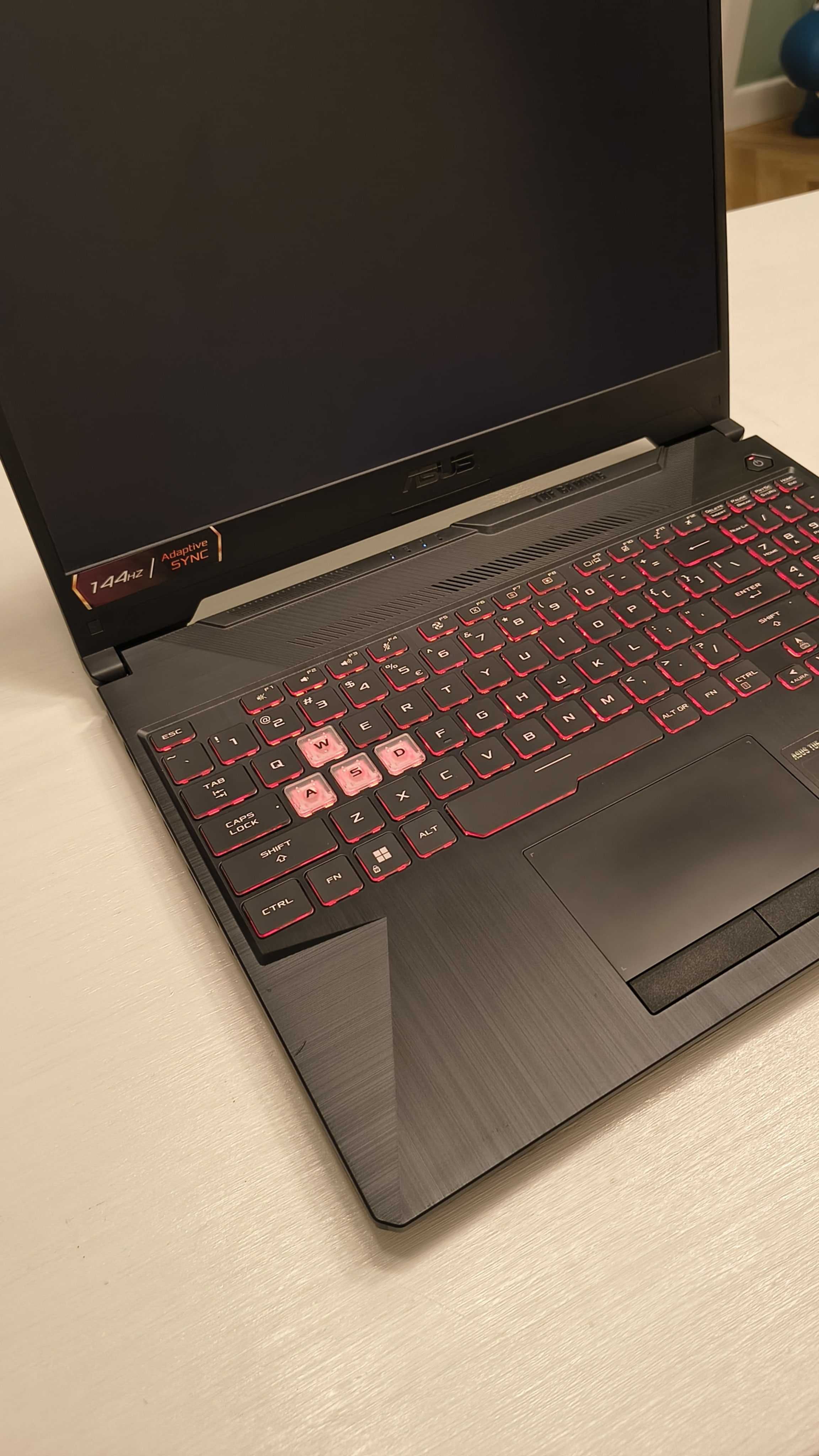 Laptop ASUS TUF Gaming F15 /i5/32GB/512GB/Win11/RTX3050/144Hz