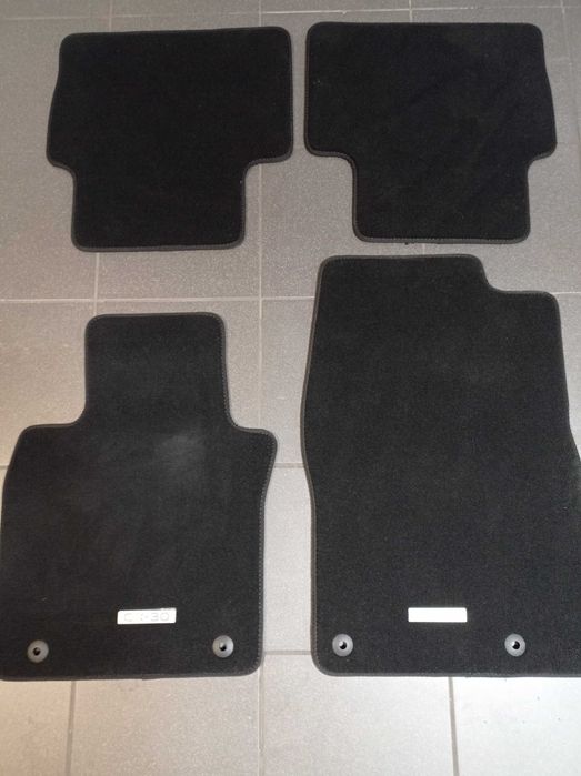 Nowe dywaniki welurowe Mazda CX 30