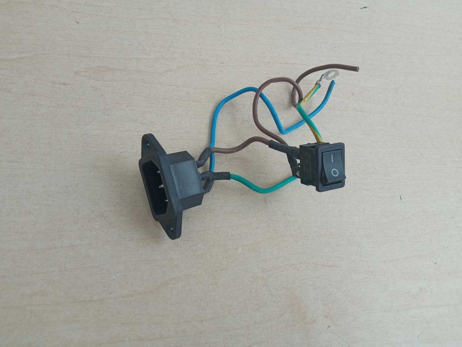 Роз'єм 3-pin мама та кнопка включення