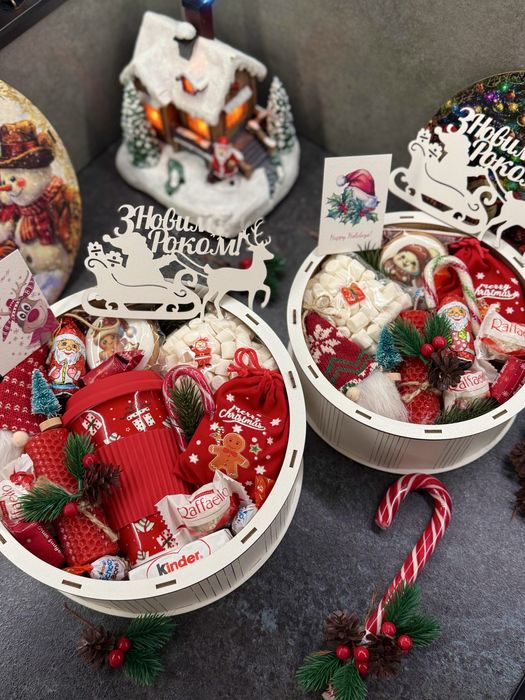 Новорічний подарунок Бокс Подарунок на Миколая Корпоративні подарунки