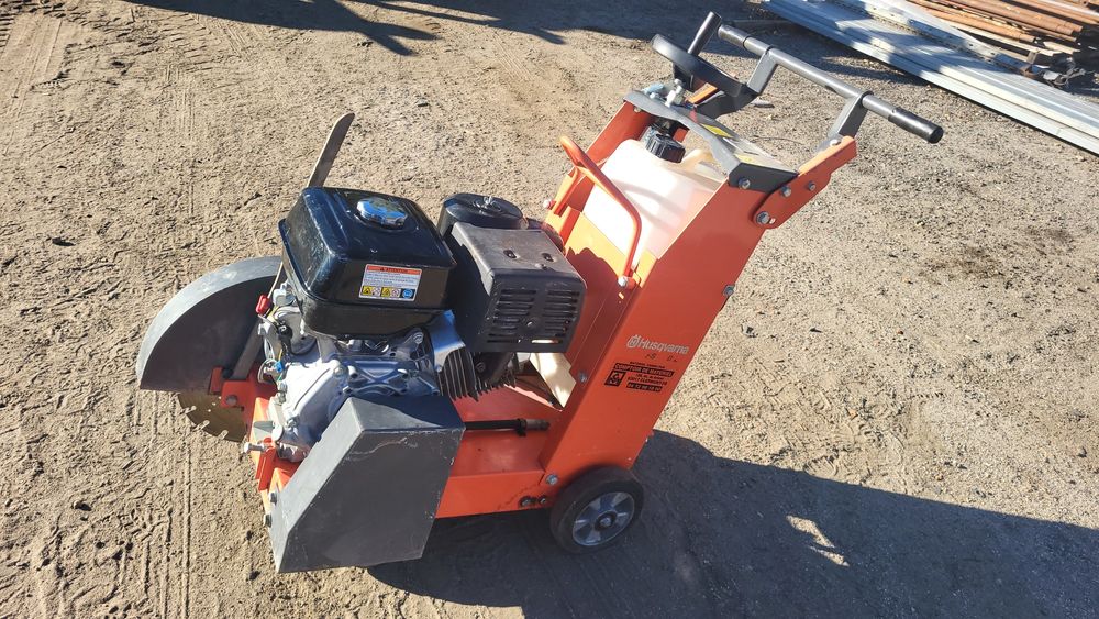 Maquina de cortar alcatrão husqvarns