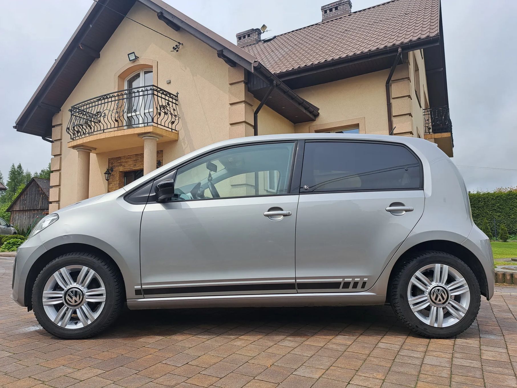 Volkswagen up! 1.0 60 KM BeatsAudio Klimatronik Grzane Fotele