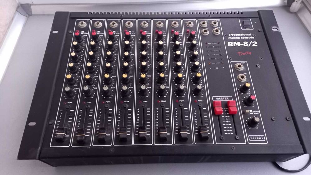 Микшерский ,пульт, Dolly, RM-8\2