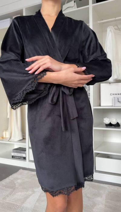 Жіночий велюровий халат