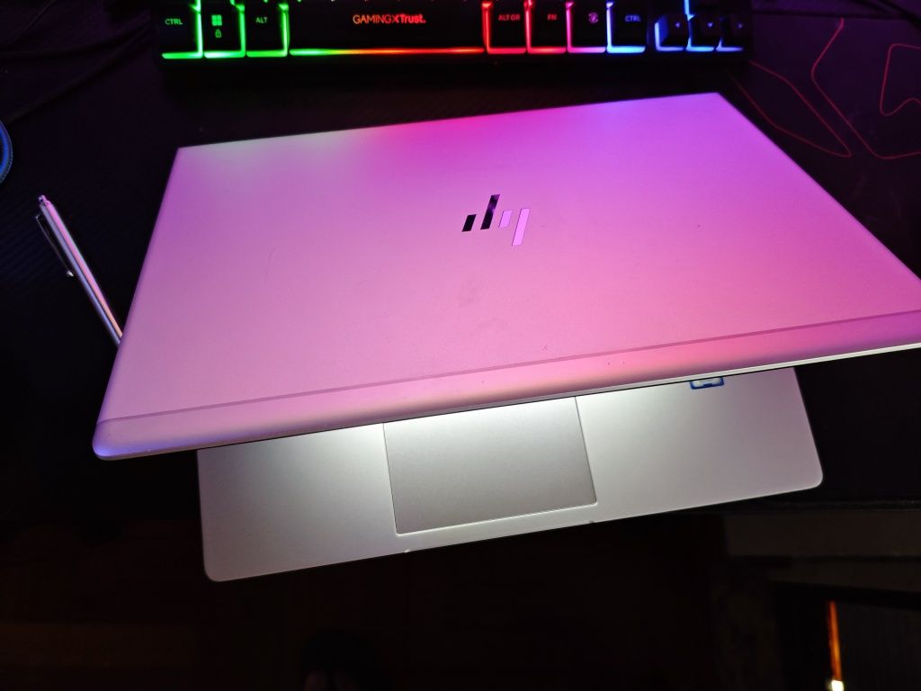 Portátil/ Tablet de desenho 13.3 Oled i7 8550U Tipo MacBook Air metáli